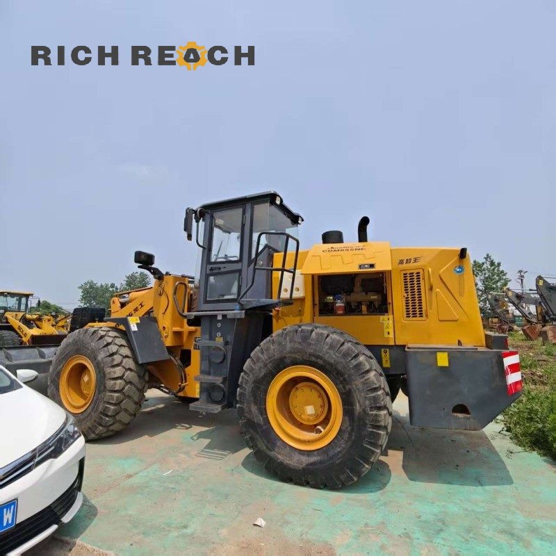 Bucket close-up of a 2021 Longking 855 wheel loader, 5-ton class, $23,611